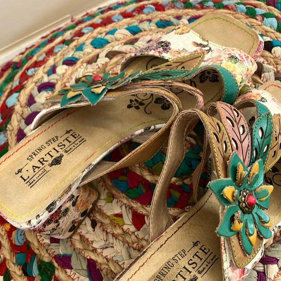 L'ARTISTE Floral Sandals Multicolor - Picture 2 of 6
